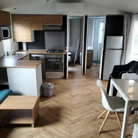 Mobil-home Confort Le Montourey キャンプ場 Fréjus