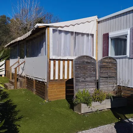Mobil-home Confort Le Montourey キャンプ場 4*